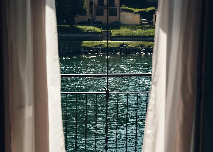 Daire Riolago - Sul Fiume A Lecco